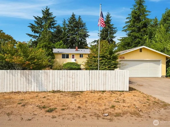 3221 Quatermass Avenue NE, Bremerton, WA 98310