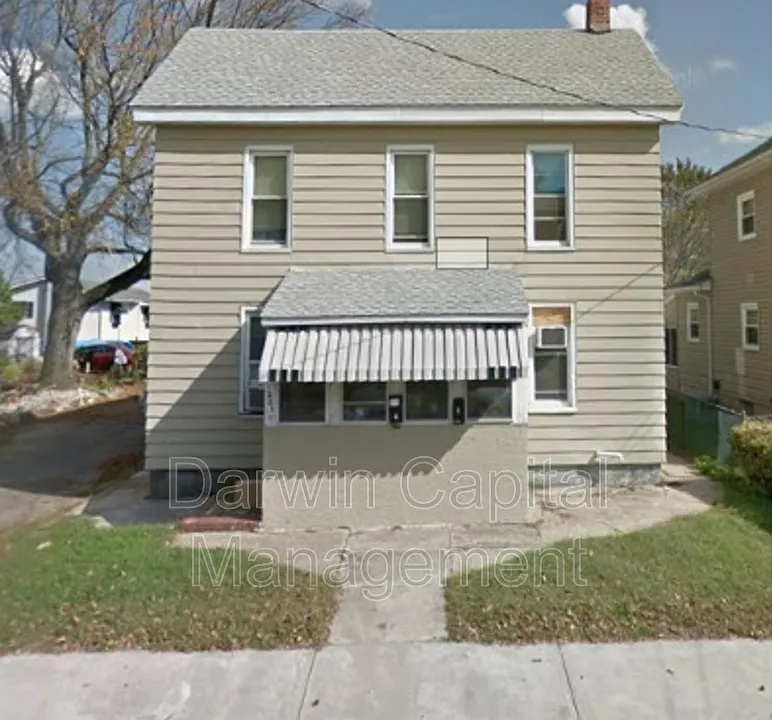 1201 N Commerce St #B