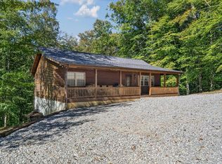 510 Tuscarora Cir, Byrdstown, TN 38549
