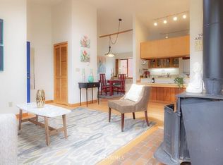 3823 Fremont Ave N APT D, Seattle, WA 98103