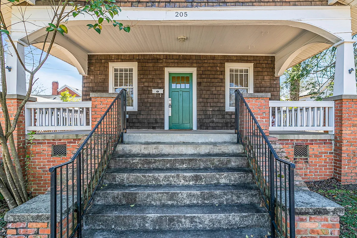 Building Photo - 205 Croft St