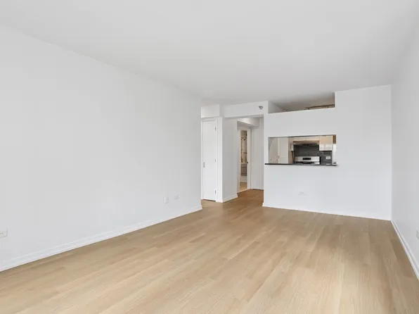 75 West End Avenue image 1 of 21