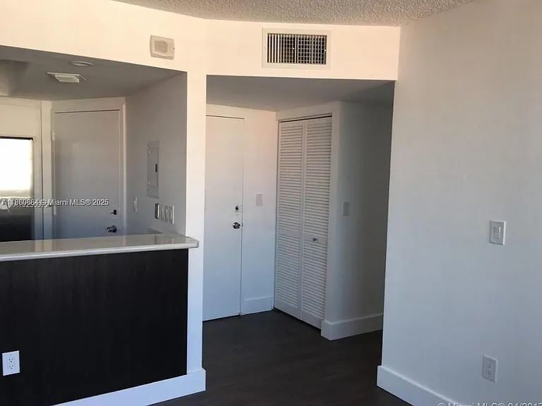 1301 NE Miami Gardens Dr #1625W — Photo 7