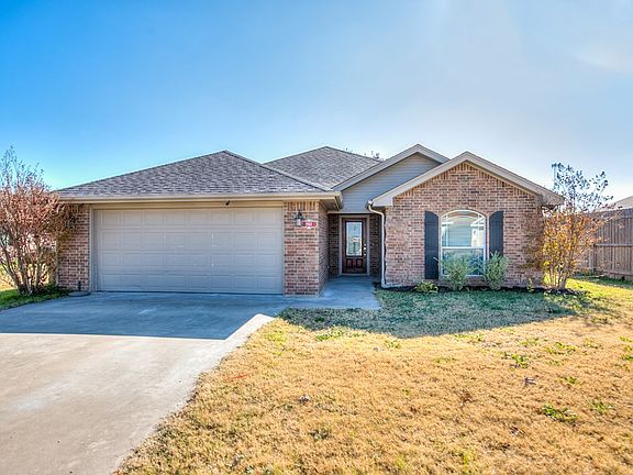 2nd image of 2913 Ricks Dr