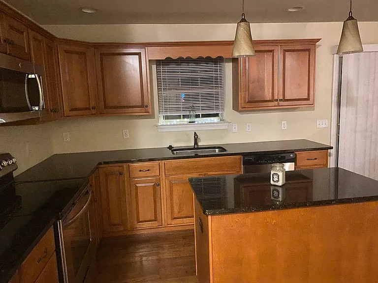 355 Adrain St — Photo 14