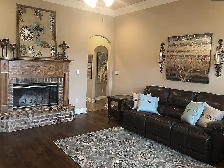 219 Decatur St — Photo 11