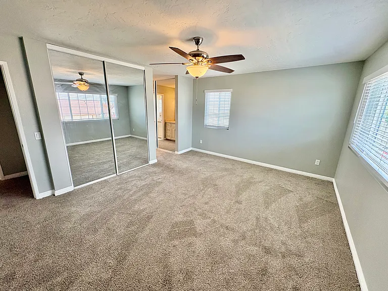 2035 Grove Ave — Photo 19