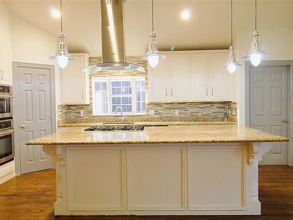 5th image of 7204 Fair Valley Way