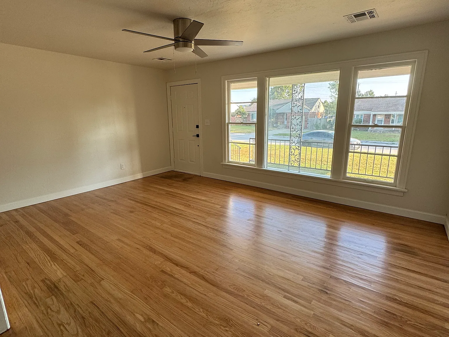 2 bed, 967 sqft, $1,500 — Photo 4