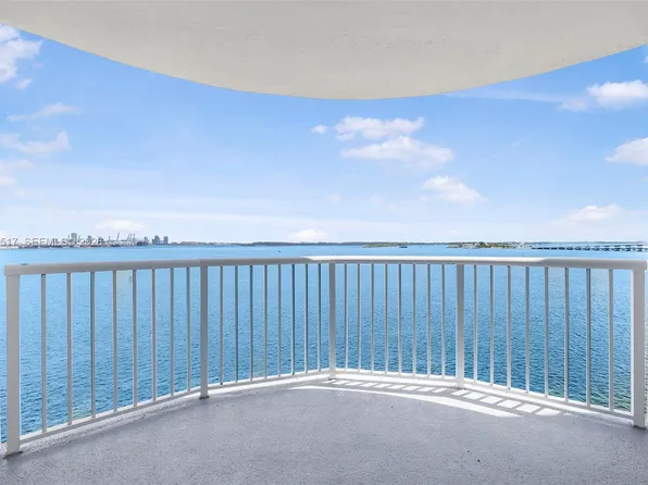 1420 Brickell Bay Dr #14, Miami, FL 33131