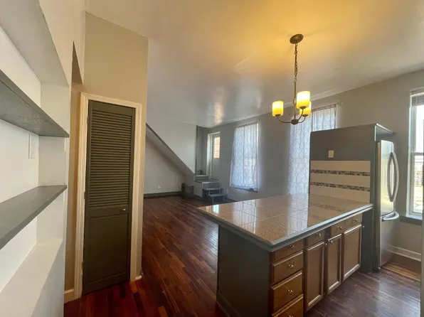 1366 W Evergreen Ave #4R, Chicago, IL 60642