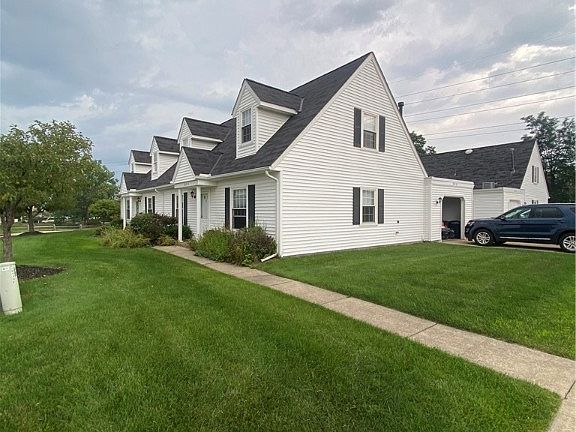 2nd image of 5115 Franklyn Blvd #B