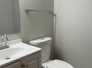 389 N Wood Dale Rd APT 3, Wood Dale, IL 60191