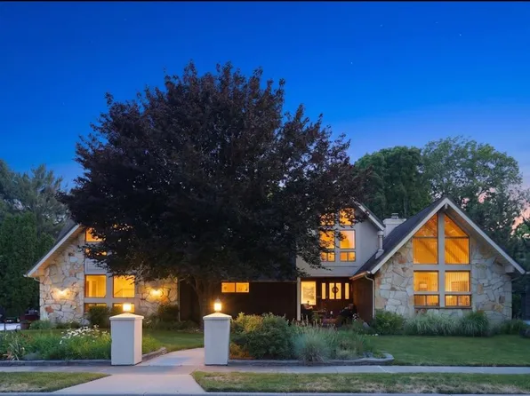 12144 Mountain Shadow Rd, Sandy, UT 84092