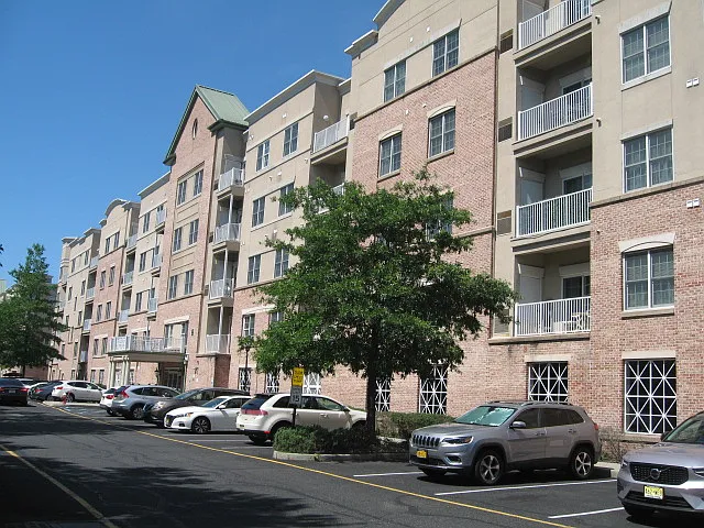 2411 Windsor Park Ct #2411
