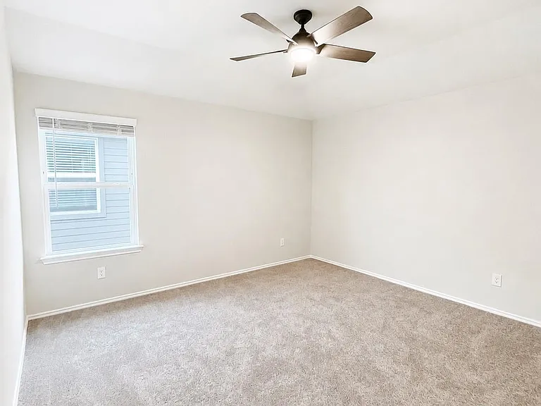40621 Guillemont Ln — Photo 14