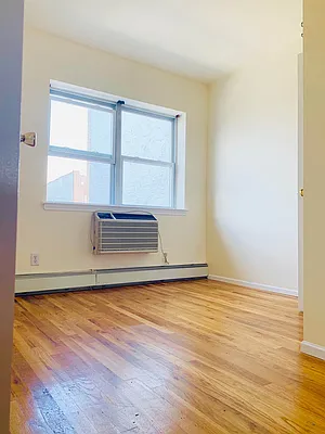 Rented by Signature Spaces NYC Corp | media 1