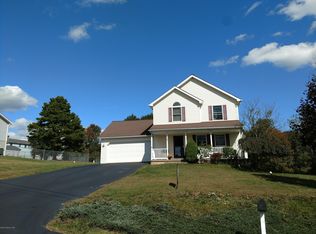 103 Applegate Ln, Drums, PA 18222