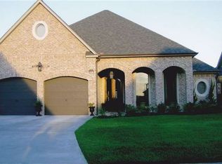 2590 Sunflower Ln, Beaumont, TX 77713