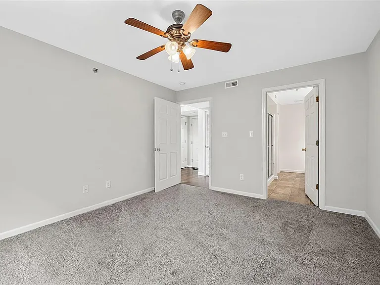111 Saravalle Dr — Photo 11