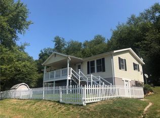 520 Avalon Rd SW, Dellroy, OH 44620