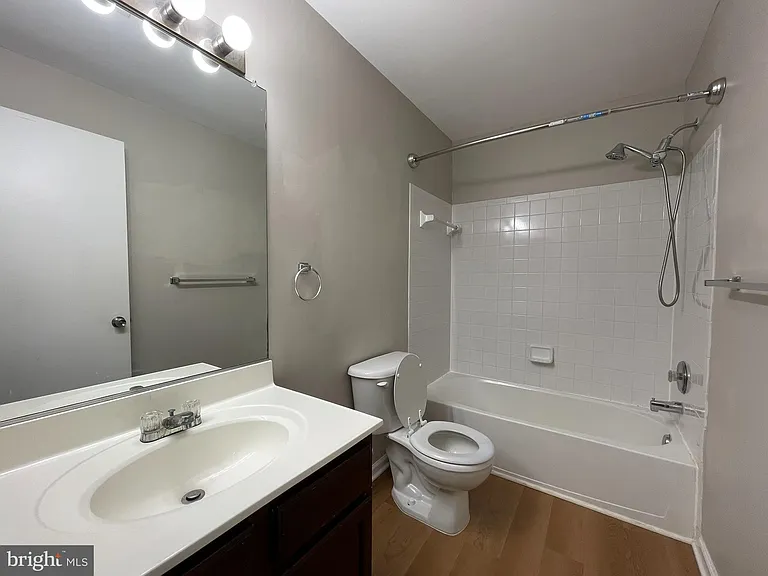 42301 Onyx Ter — Photo 23