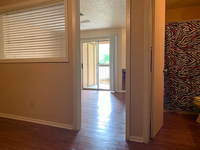 Robbie Ln, San Marcos — Photo 4