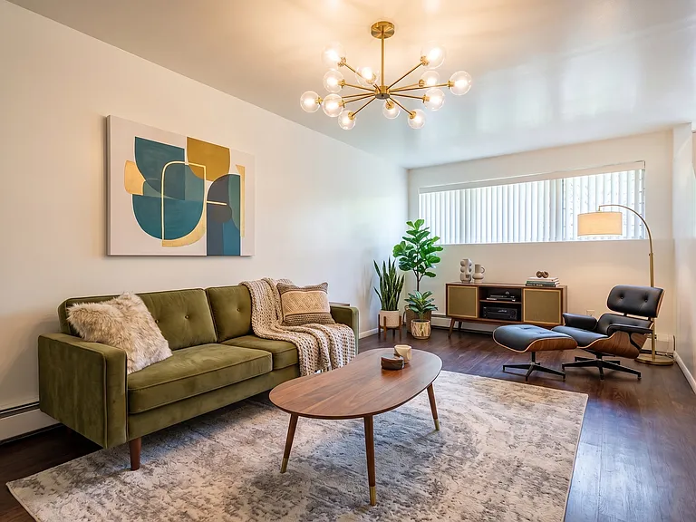 18 N Portland Ave #1 — Photo 1