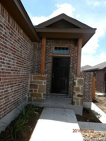 514 Creekside Frst — Photo 2