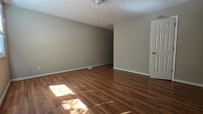 2723 S Roan St #12 — Photo 6