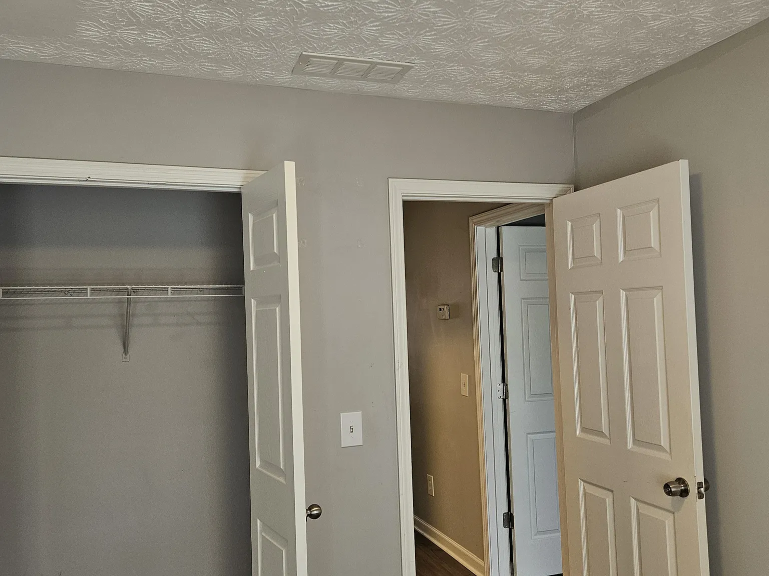 3 bed, 1629 sqft, $2,500 — Photo 3