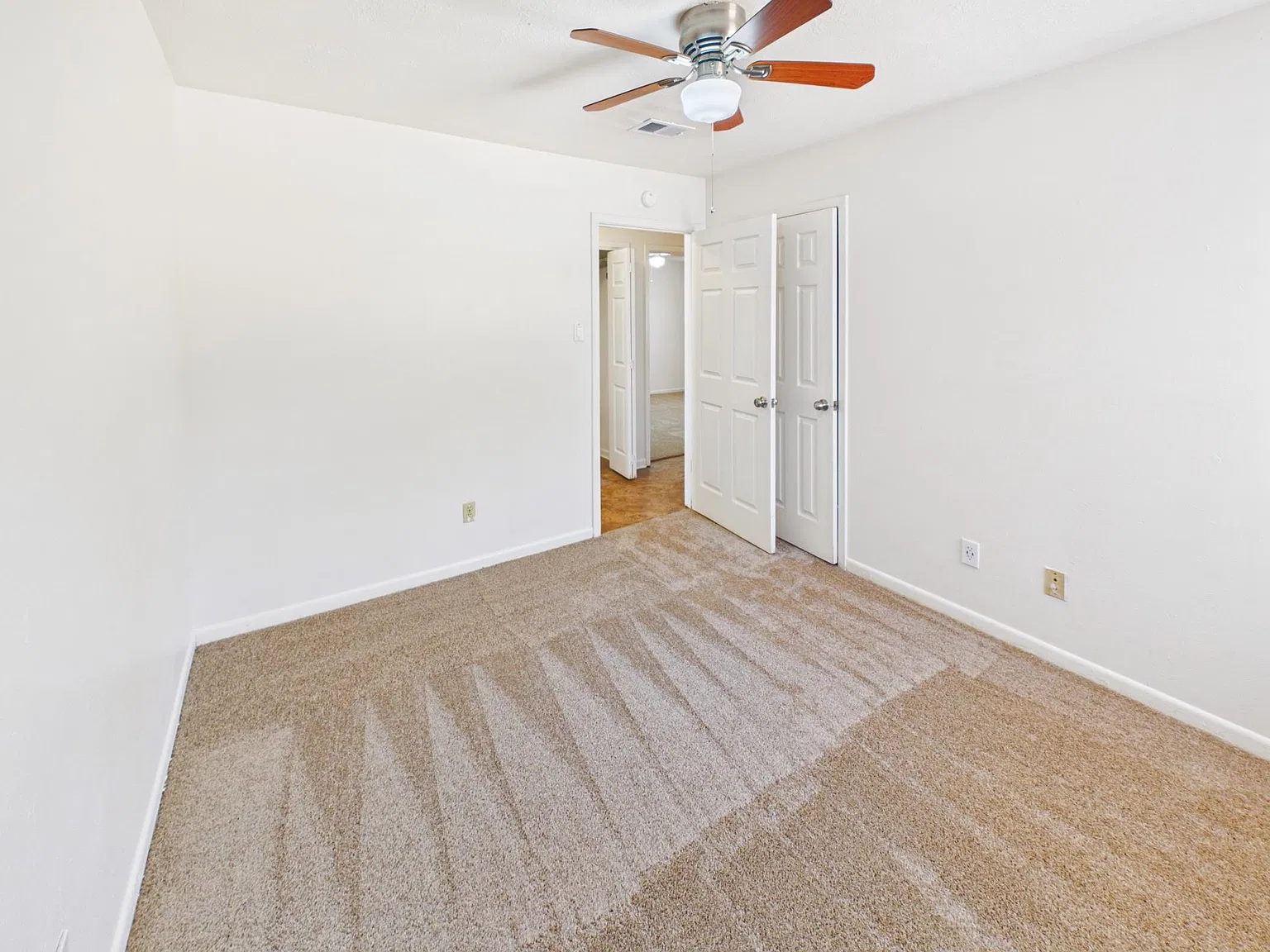 1013 San Benito — Photo 4