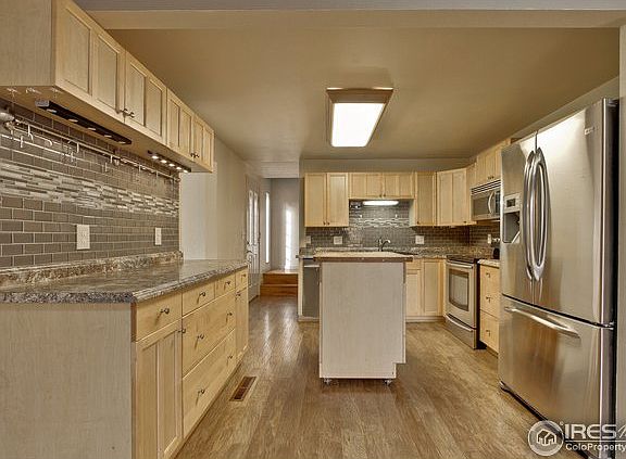 5th image of 61 Placer Ave