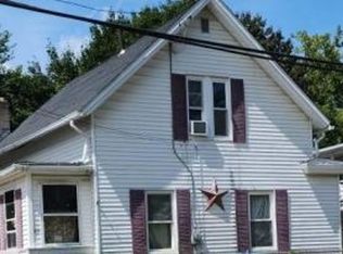 45 Crystal St, Southbridge, MA 01550
