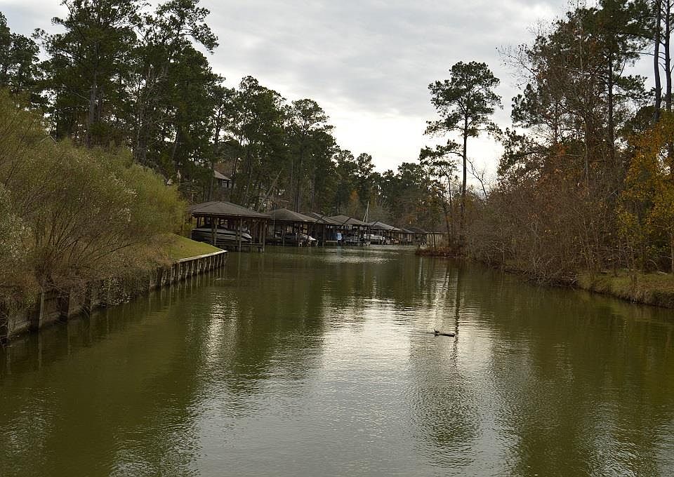 2nd image of 19 Lake Grove
