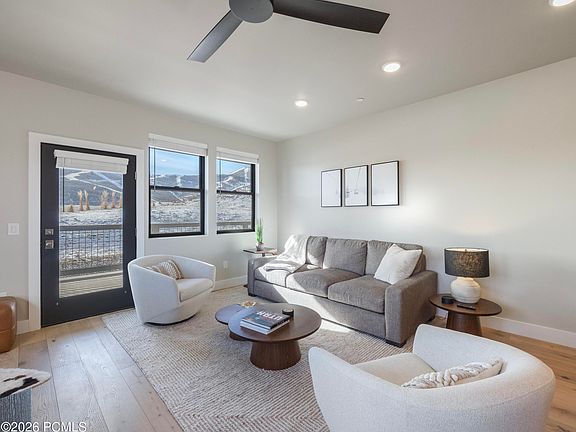 2nd image of 1169 W Helling Cir #3-103