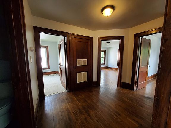 3rd image of 437 1/2 Arch St #71652CD50