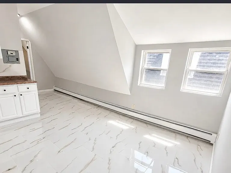 50 Halstead St #3L — Photo 4
