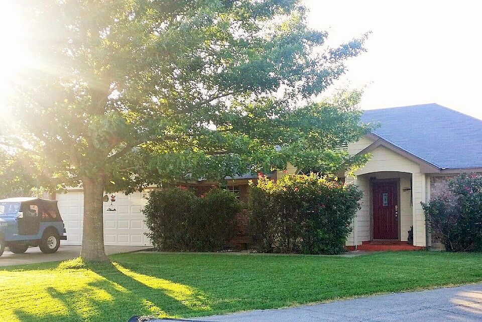1st image of 4007 Dove Valley Dr