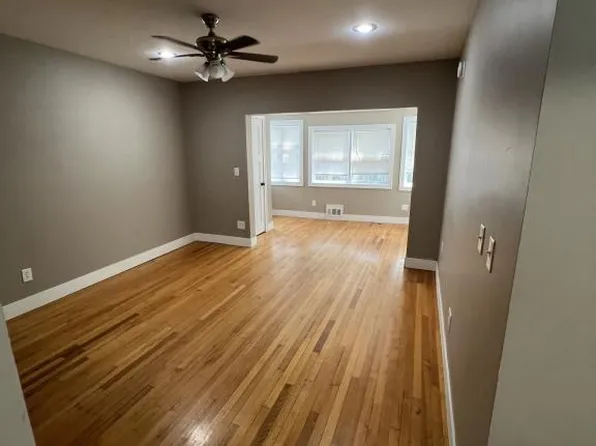718 Locust St #4, Kalamazoo, MI 49007