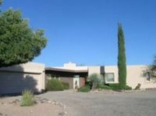 3960 E San Simeon Dr, Tucson, AZ 85718