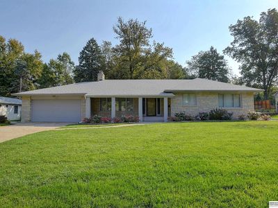 319 S 68th St, Omaha, NE, 68132