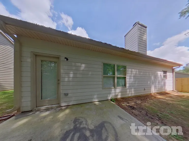 216 Stone Creek Ct — Photo 15