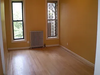 Rented by Maximus Realty Group