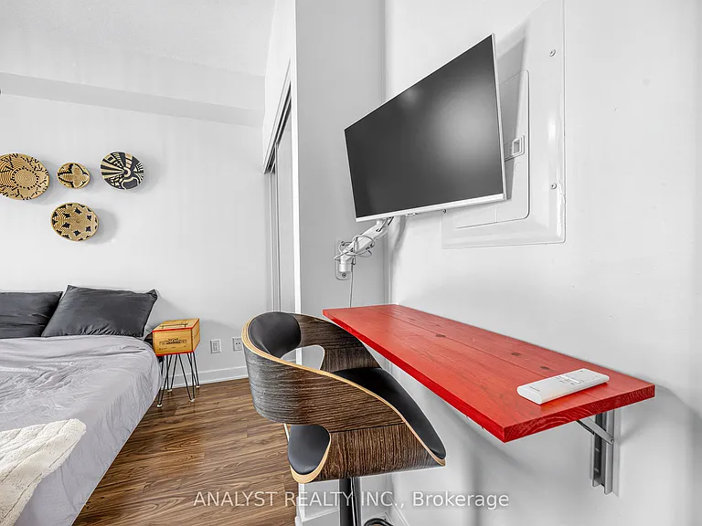 260 Sackville St #504 — Photo 17