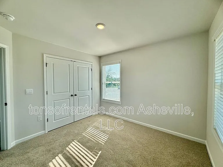 216 Valley Breeze Rd — Photo 28