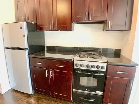 Rented by Bohemia Realty Group | media 18