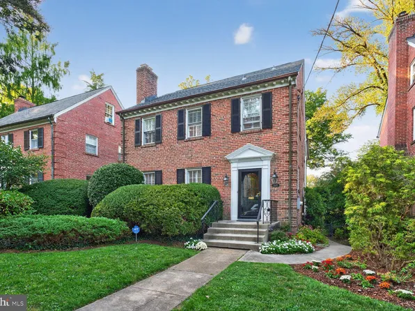 3293 Worthington St NW, Washington, DC 20015