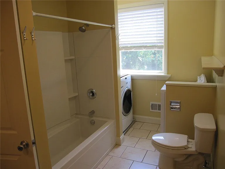 471 Oneida St — Photo 23
