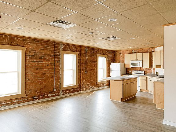 2nd image of 2699 Guoin St #301
